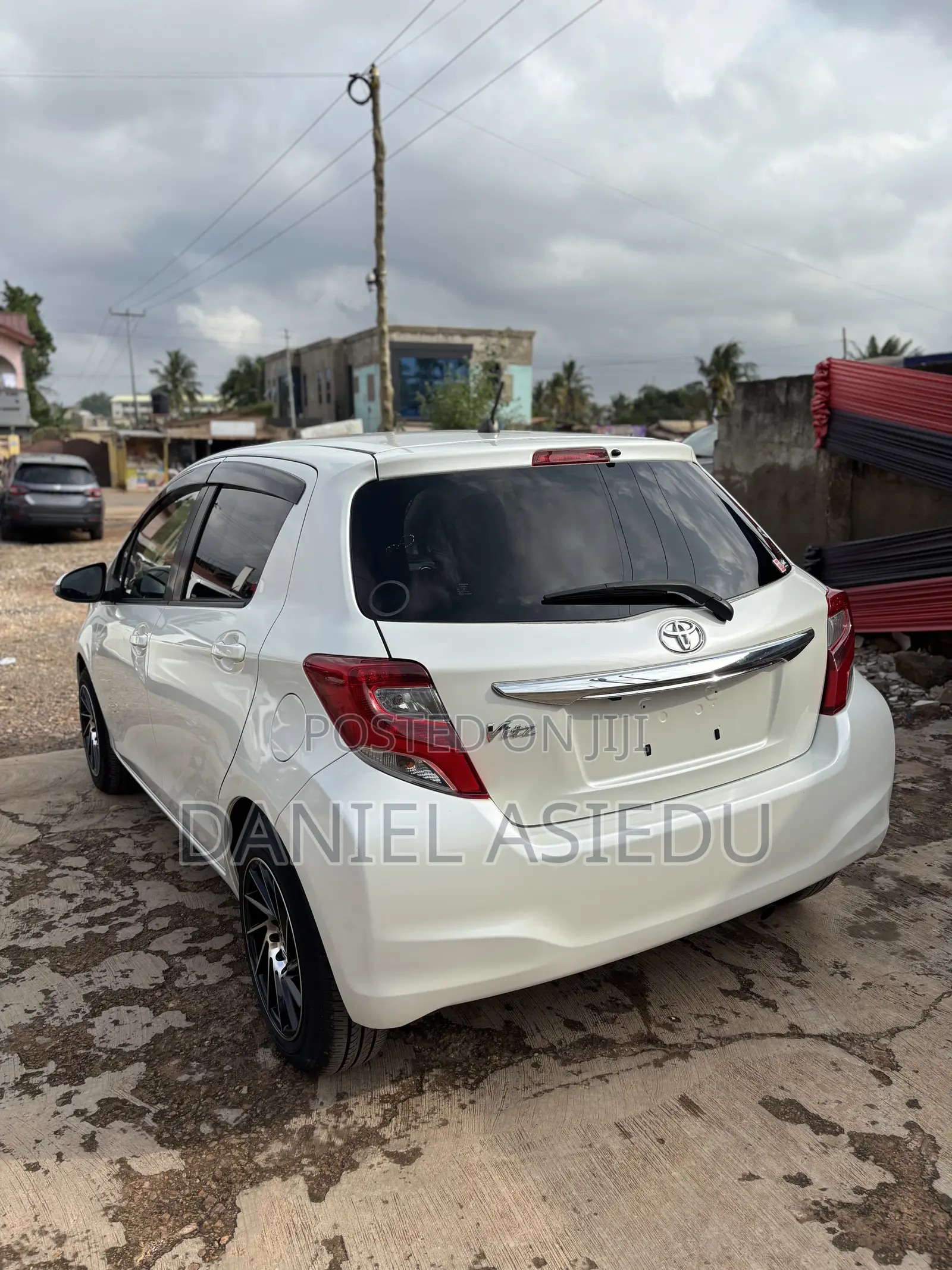 Toyota Vitz 1.3 AWD 3dr 2015 White