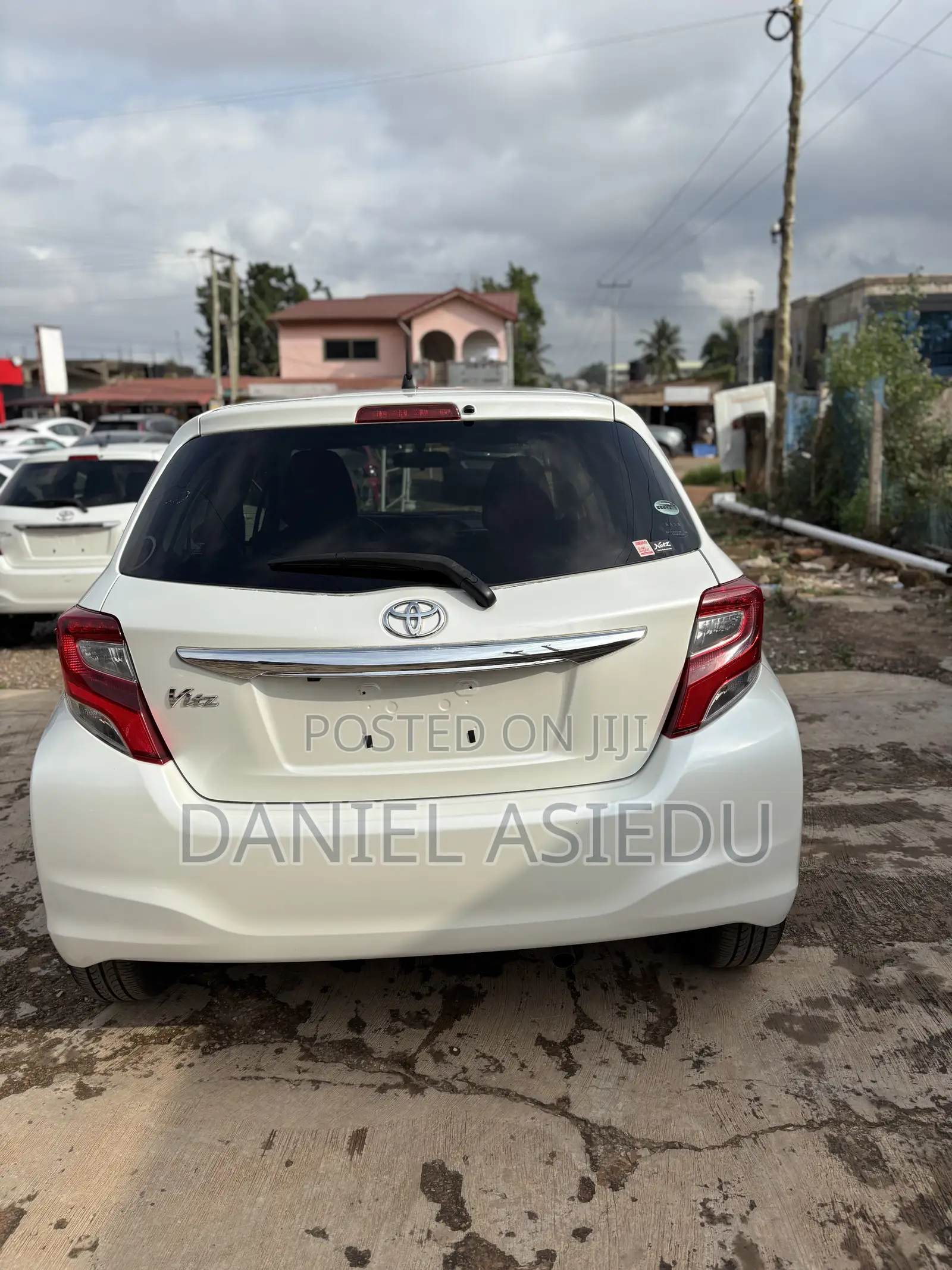 Toyota Vitz 1.3 AWD 3dr 2015 White