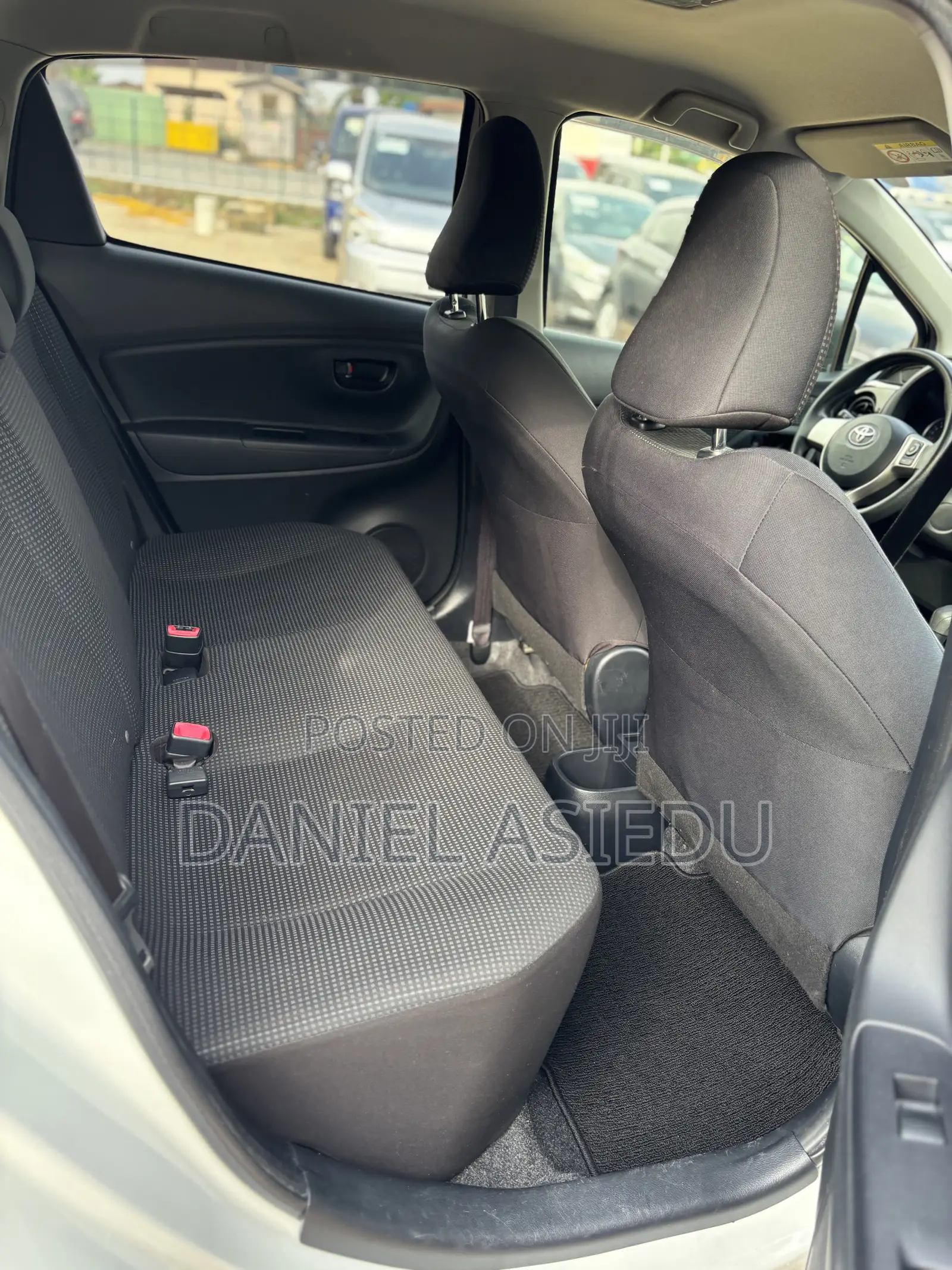 Toyota Vitz 1.3 AWD 3dr 2015 White
