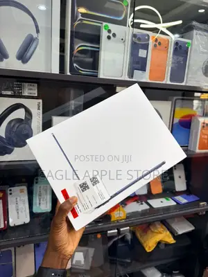 New Laptop Apple MacBook Air 2026 M5 16GB Apple M5 SSD 256GB