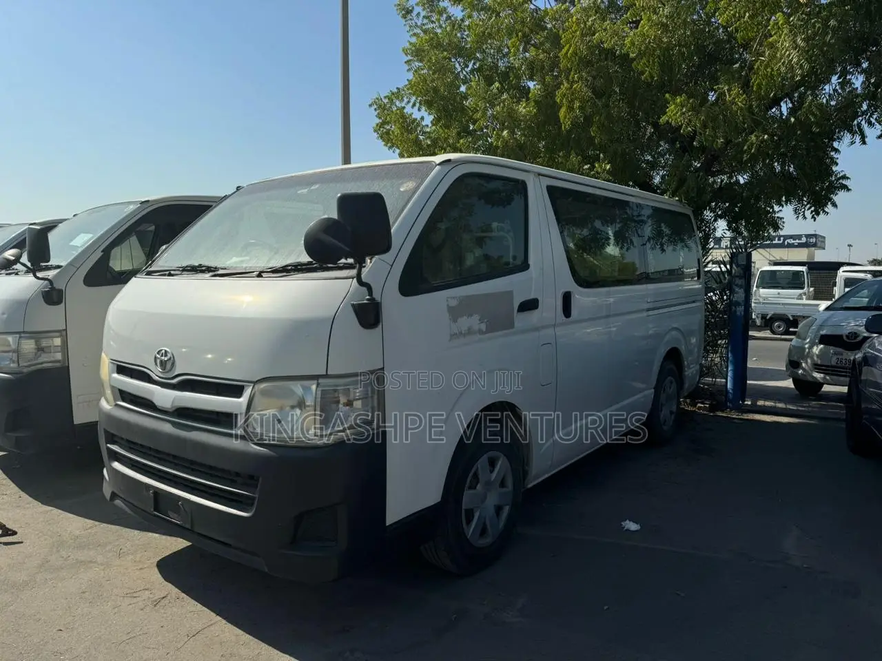 Toyota HiAce 2011 White