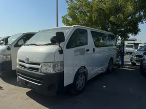 Toyota HiAce 2011 White