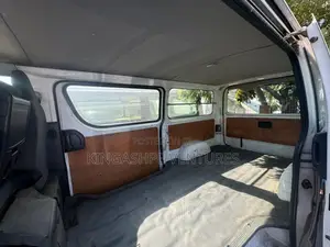Toyota HiAce 2011 White