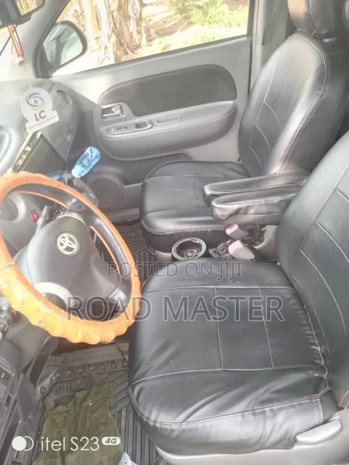 Toyota Sienta 2013 Black