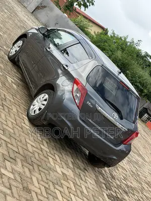 Toyota Vitz 2012 Gray