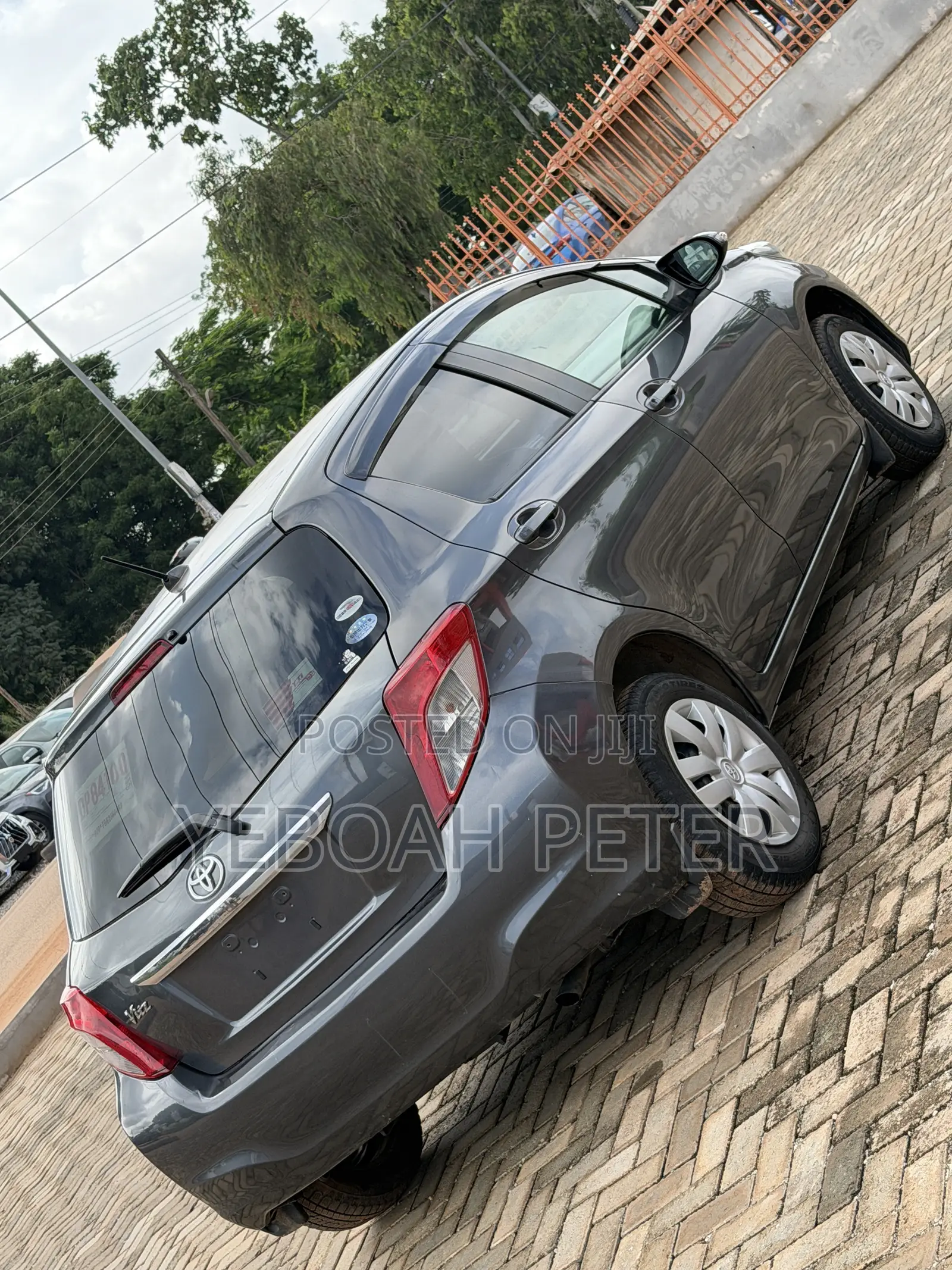 Toyota Vitz 2012 Gray