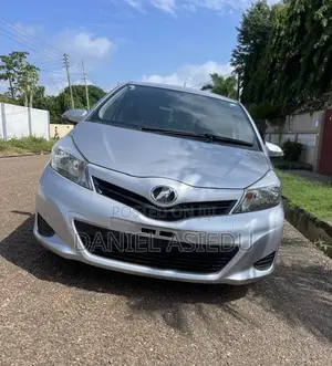 Toyota Vitz 1.3 AWD 3dr 2013 Silver