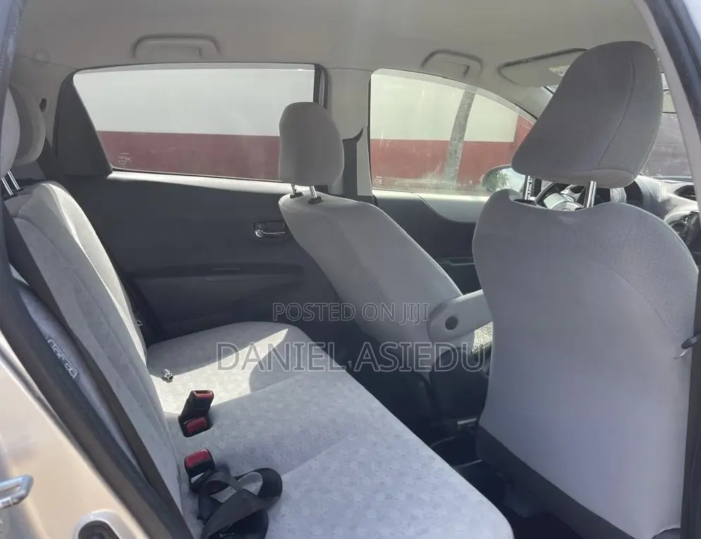 Toyota Vitz 1.3 AWD 3dr 2013 Silver