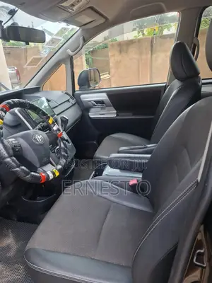 Toyota Vitz 2013 Black