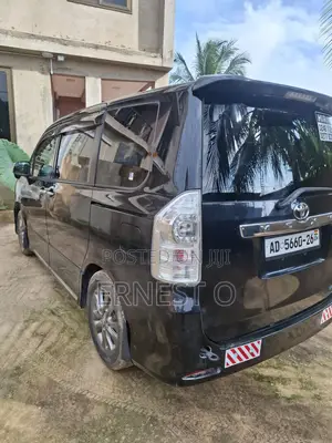 Toyota Vitz 2013 Black