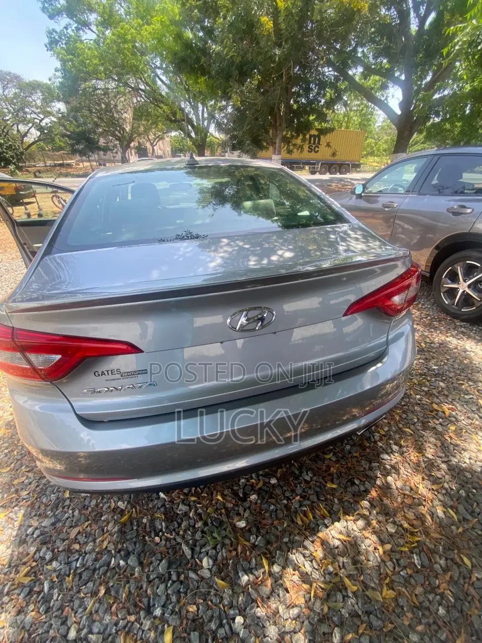 Hyundai Sonata Base Sedan FWD (2.4L 4cyl 6A) 2017 Silver
