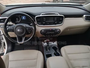 Kia Sorento 4dr SUV 2016 White