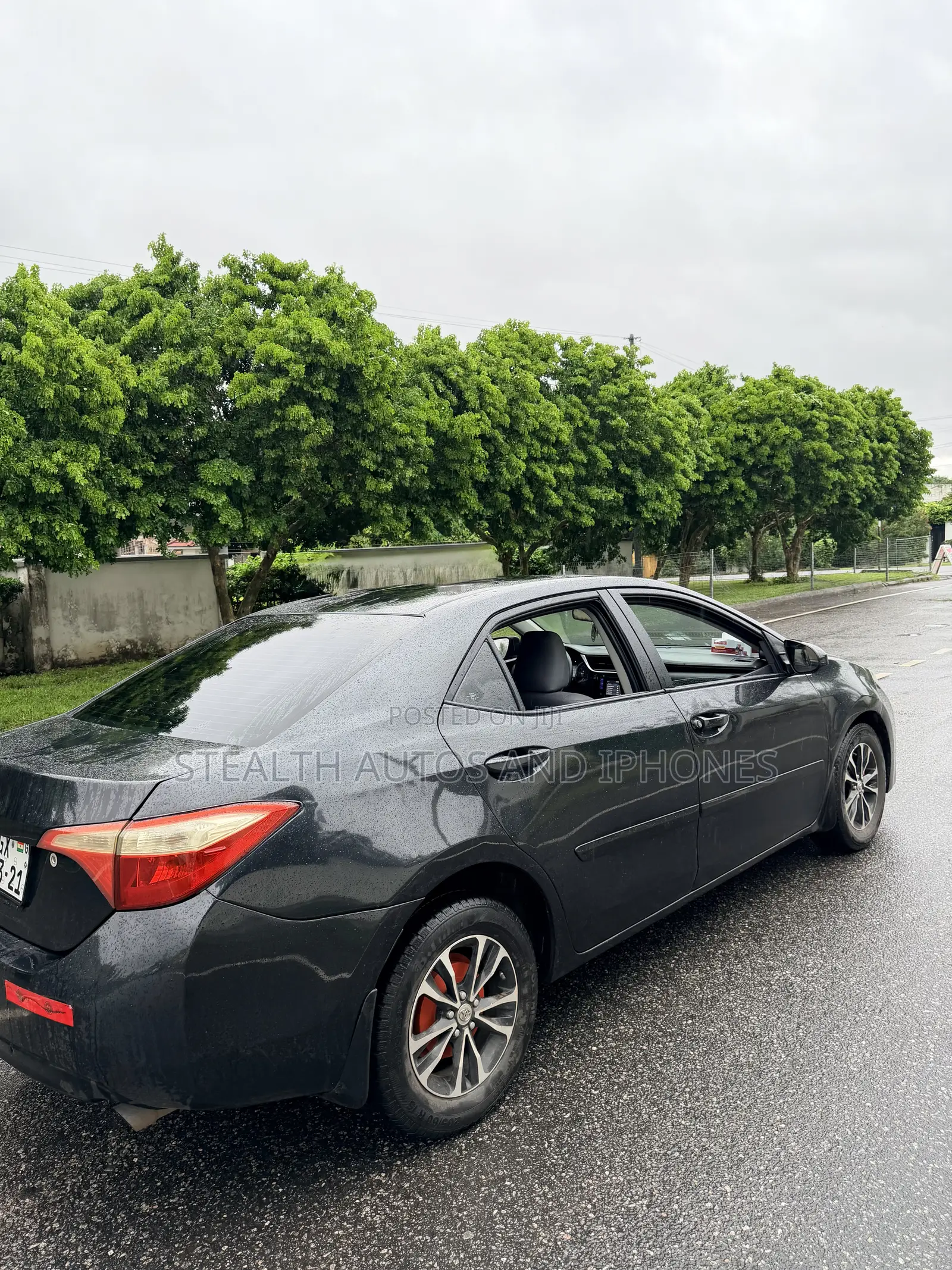 Toyota Corolla SE (1.8L 4cyl 2A) 2018 Gray