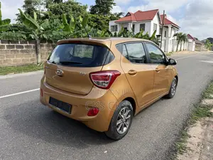 Hyundai I10 2015 Gold