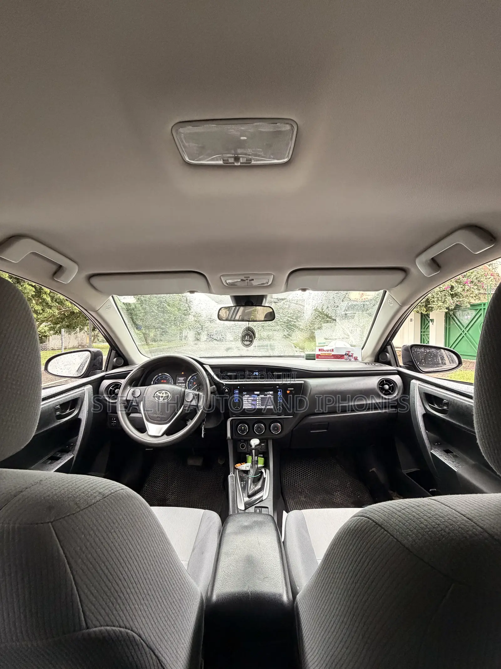 Toyota Corolla SE (1.8L 4cyl 2A) 2018 Gray