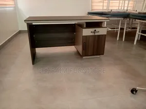 Single Desk for Office