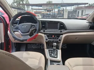 Hyundai Elantra 2018 Red