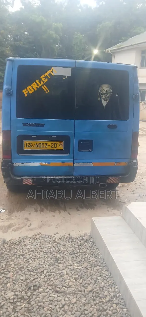 Ford Transit 2005 Blue