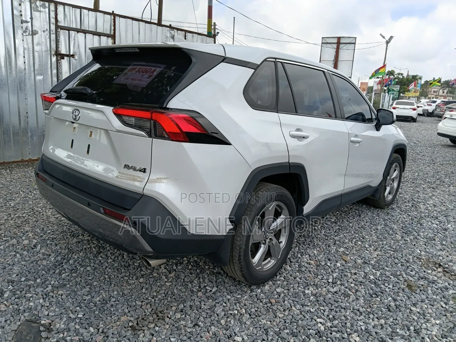 Toyota RAV4 2022 White