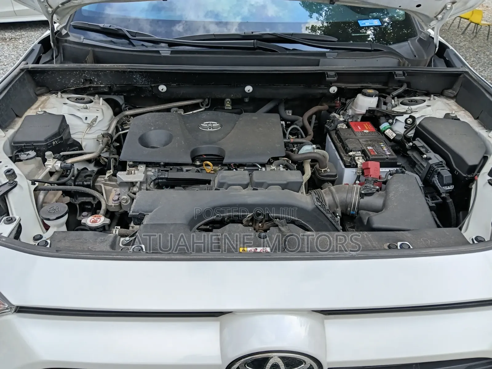 Toyota RAV4 2022 White