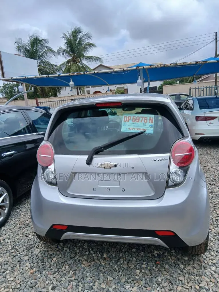 Chevrolet Spark 2015 Silver