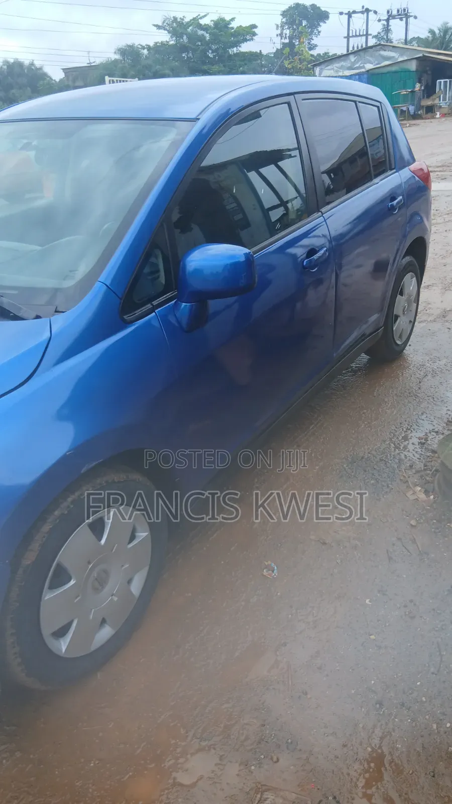 Nissan Versa 2011 Blue