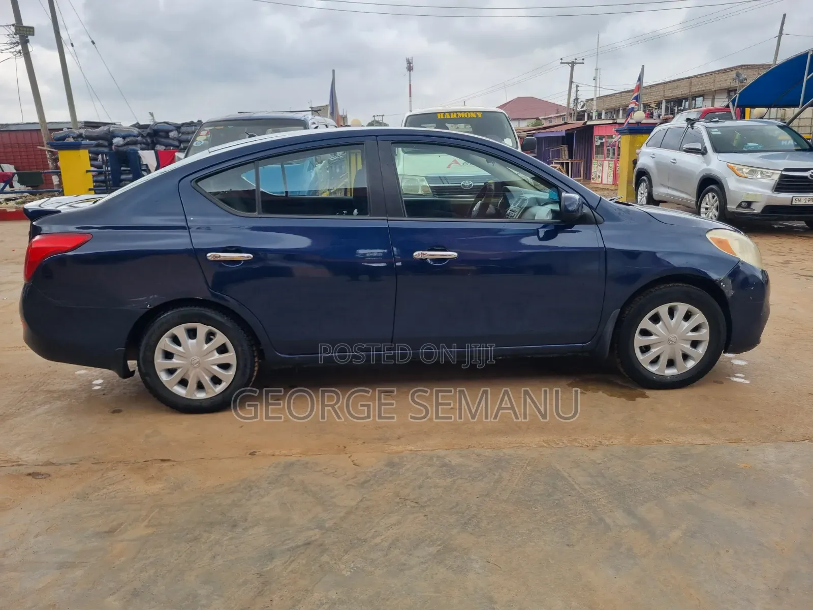 Nissan Versa 1.6 SV 4dr Sedan (1.6L 4cyl CVT) 2014 Blue