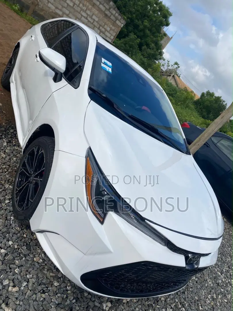 Toyota Corolla 2022 White