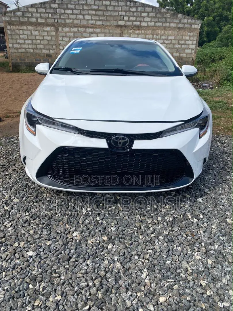 Toyota Corolla 2022 White