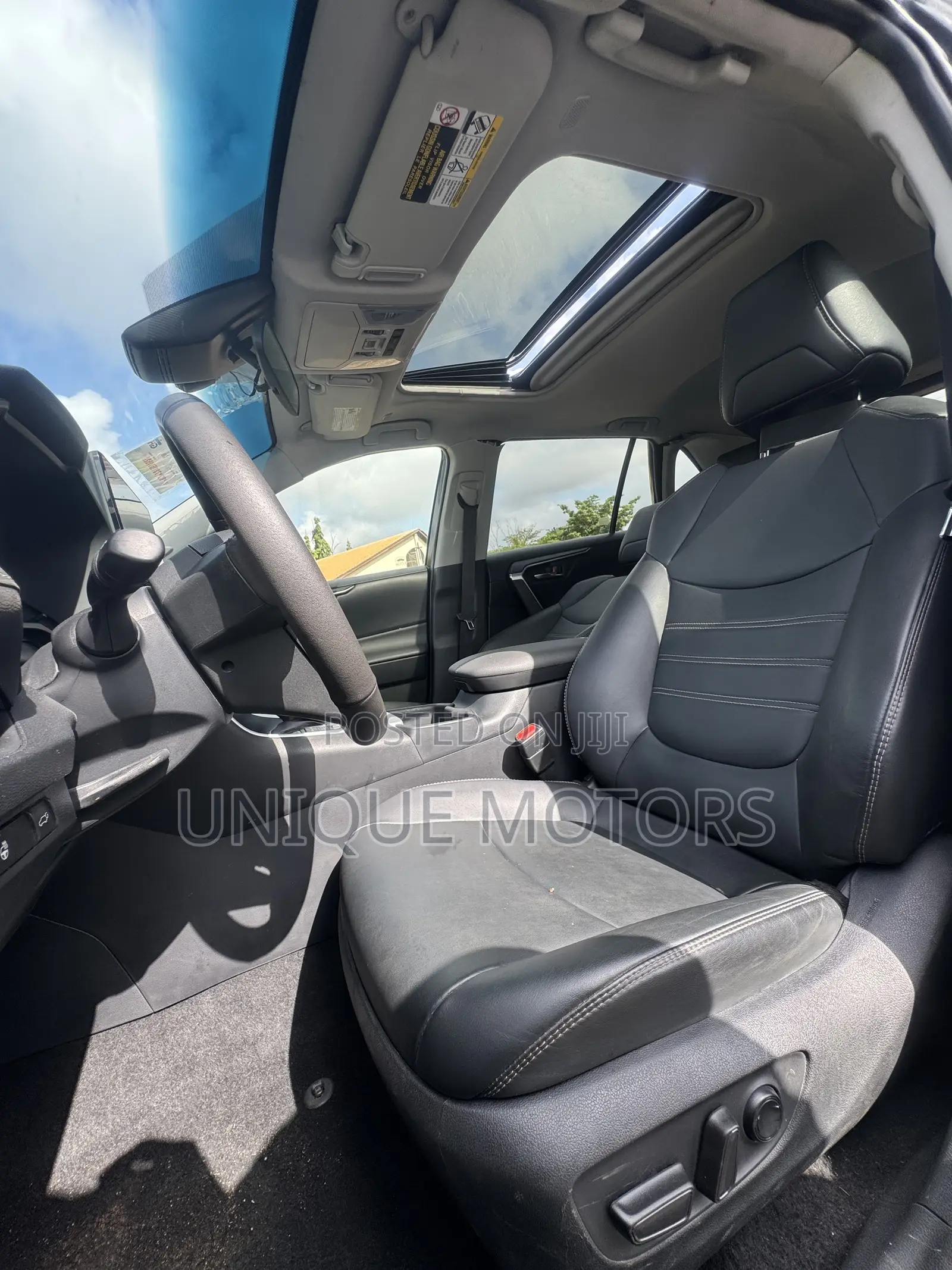 Toyota RAV4 XLE Premium AWD 2024 Black