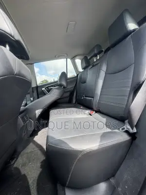 Toyota RAV4 XLE Premium AWD 2024 Black
