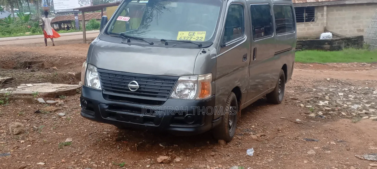 Nissan Caravan (Urvan) 1988 Silver