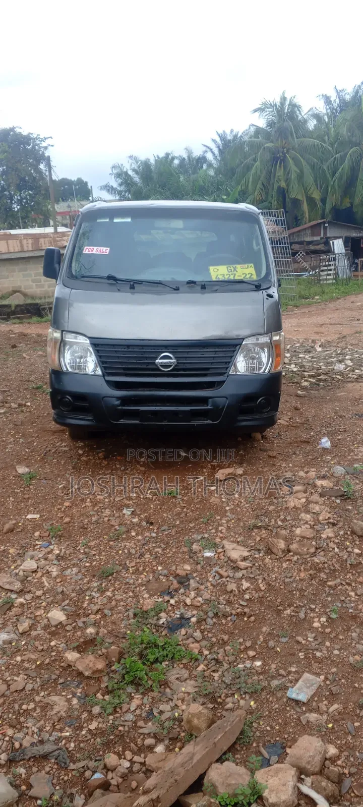 Nissan Caravan (Urvan) 1988 Silver