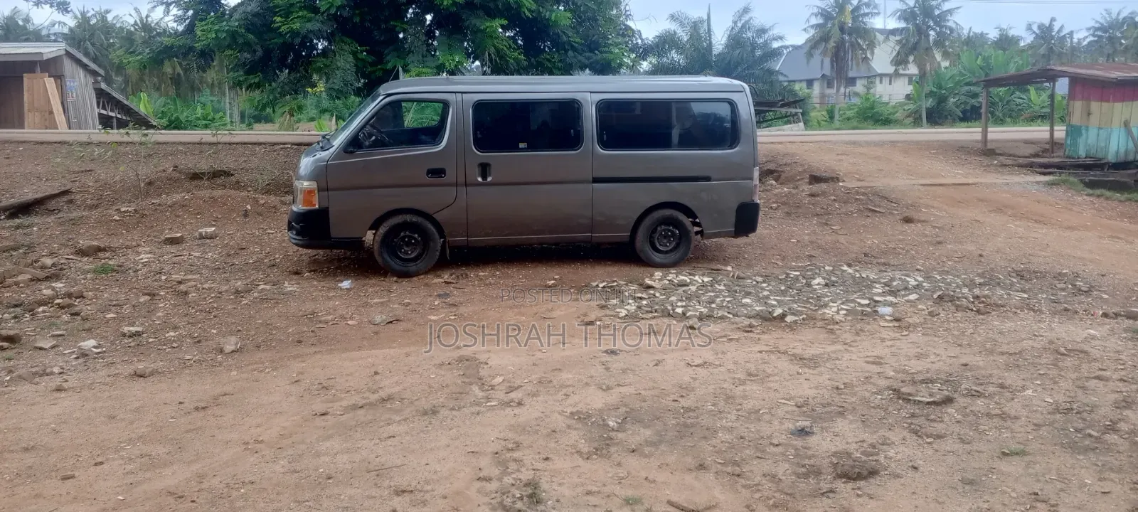Nissan Caravan (Urvan) 1988 Silver