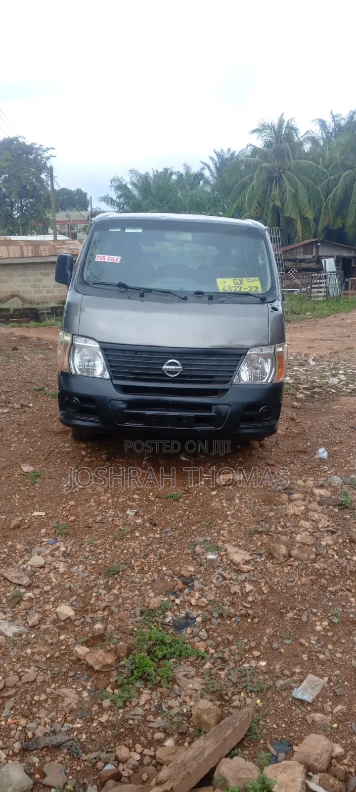 Nissan Caravan (Urvan) 1988 Silver