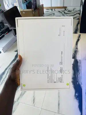 New Laptop Apple MacBook Air 2026 M5 16GB Apple M4 SSD 256GB
