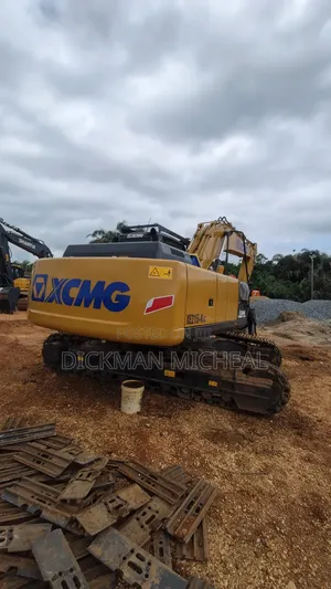 Excavator Xcmg215