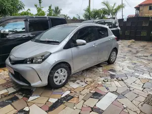 Toyota Vitz 1.3 AWD 5dr 2015 Silver
