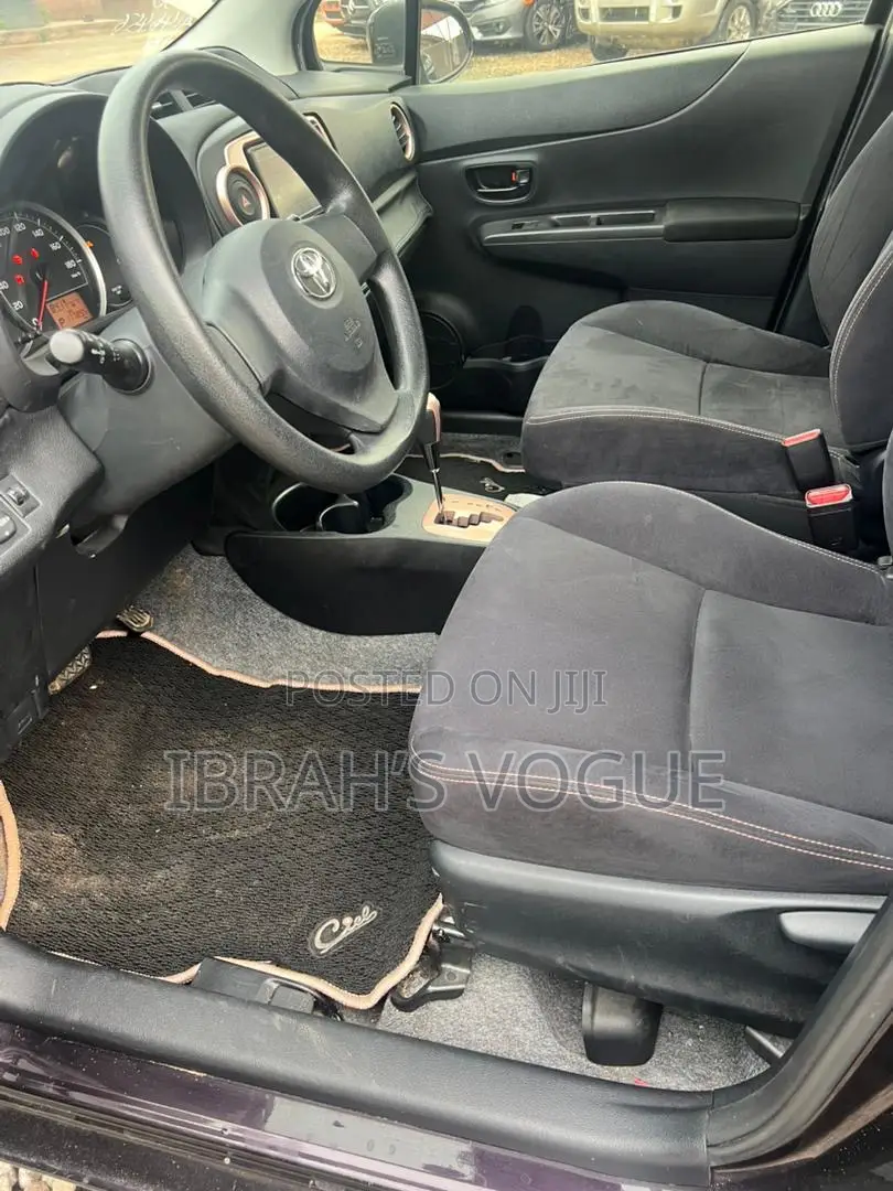 Toyota Vitz 2014 Black
