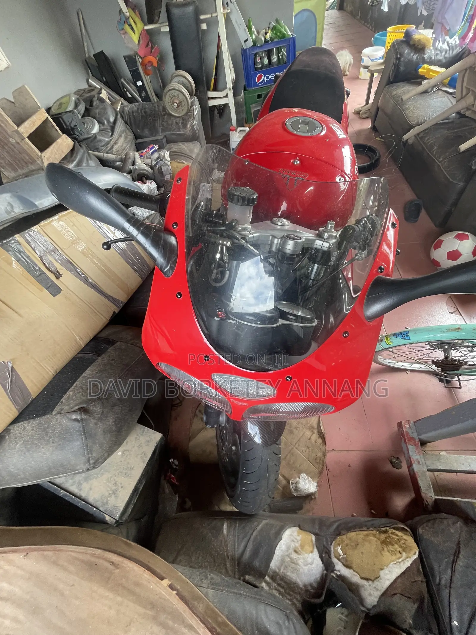 Triumph Bike 2000 Red