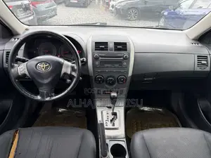 Toyota Corolla LE 4dr Sedan (1.8L 4cyl 4A) 2010 Black
