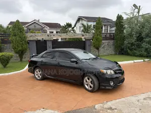 Toyota Corolla 2012 Black