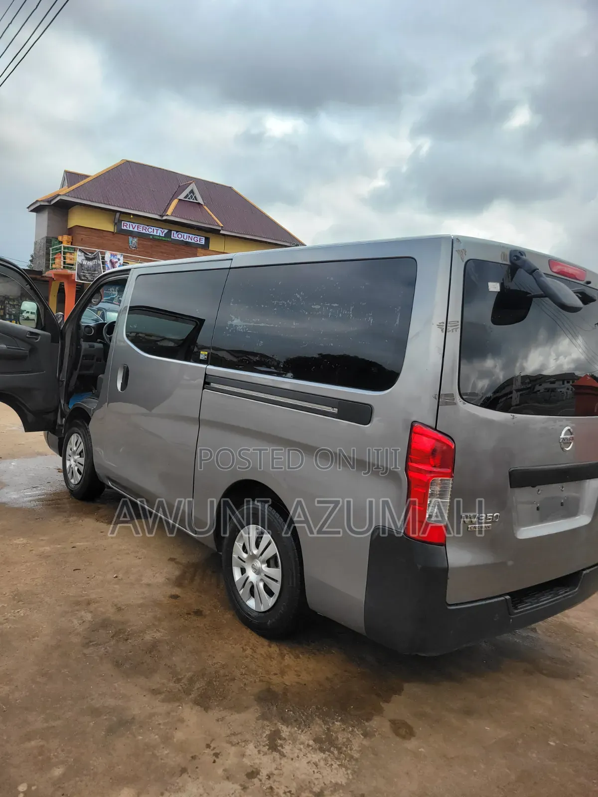 Nissan Caravan (Urvan) 2016 Silver