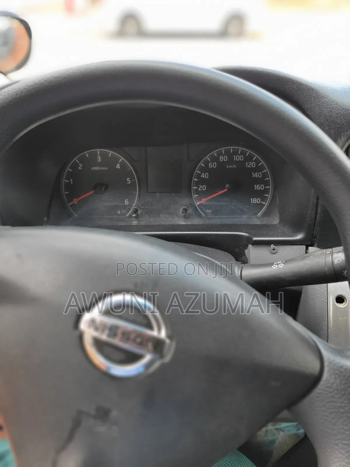 Nissan Caravan (Urvan) 2016 Silver
