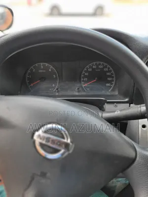 Nissan Caravan (Urvan) 2016 Silver