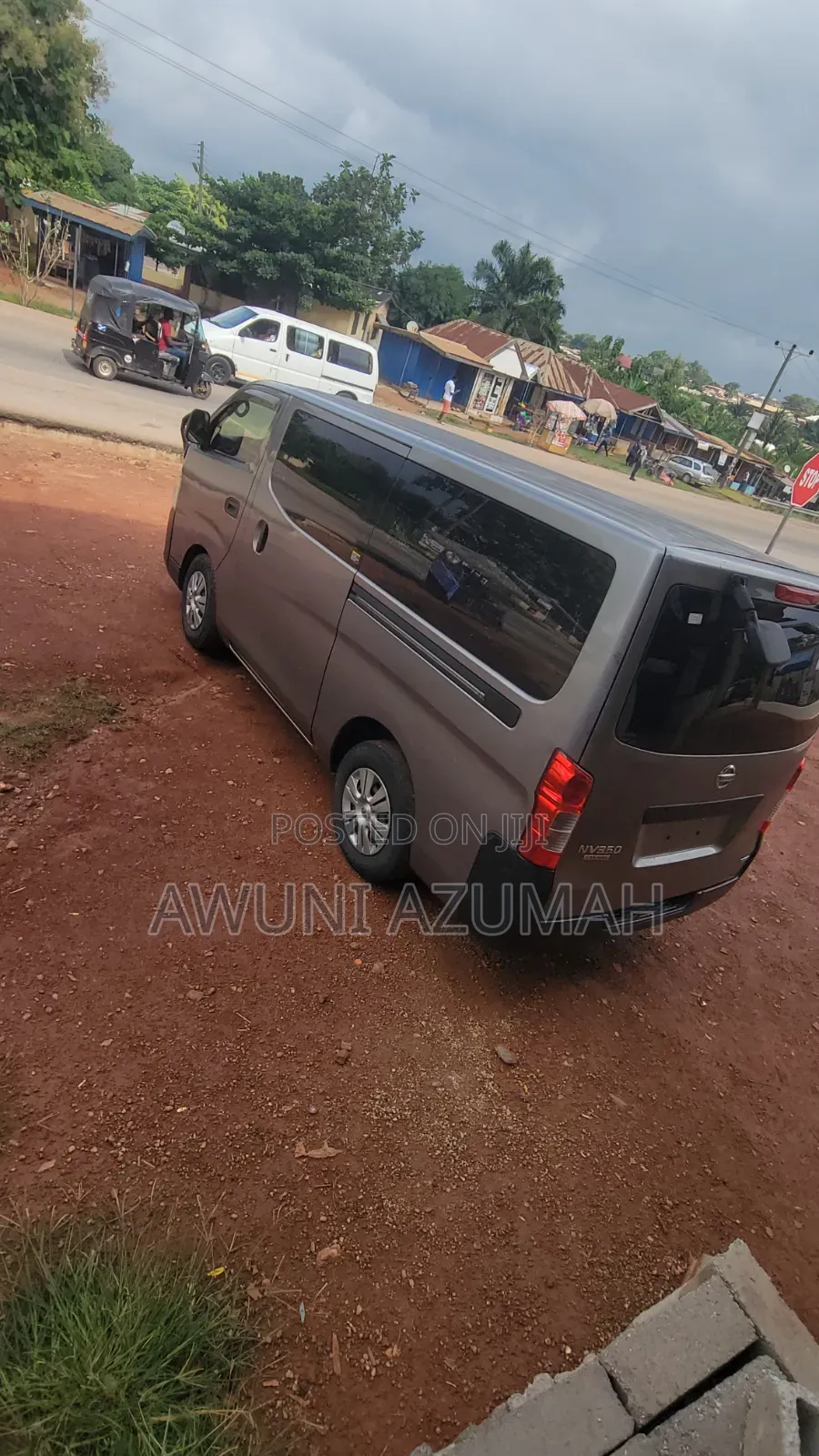 Nissan Caravan (Urvan) 2016 Silver