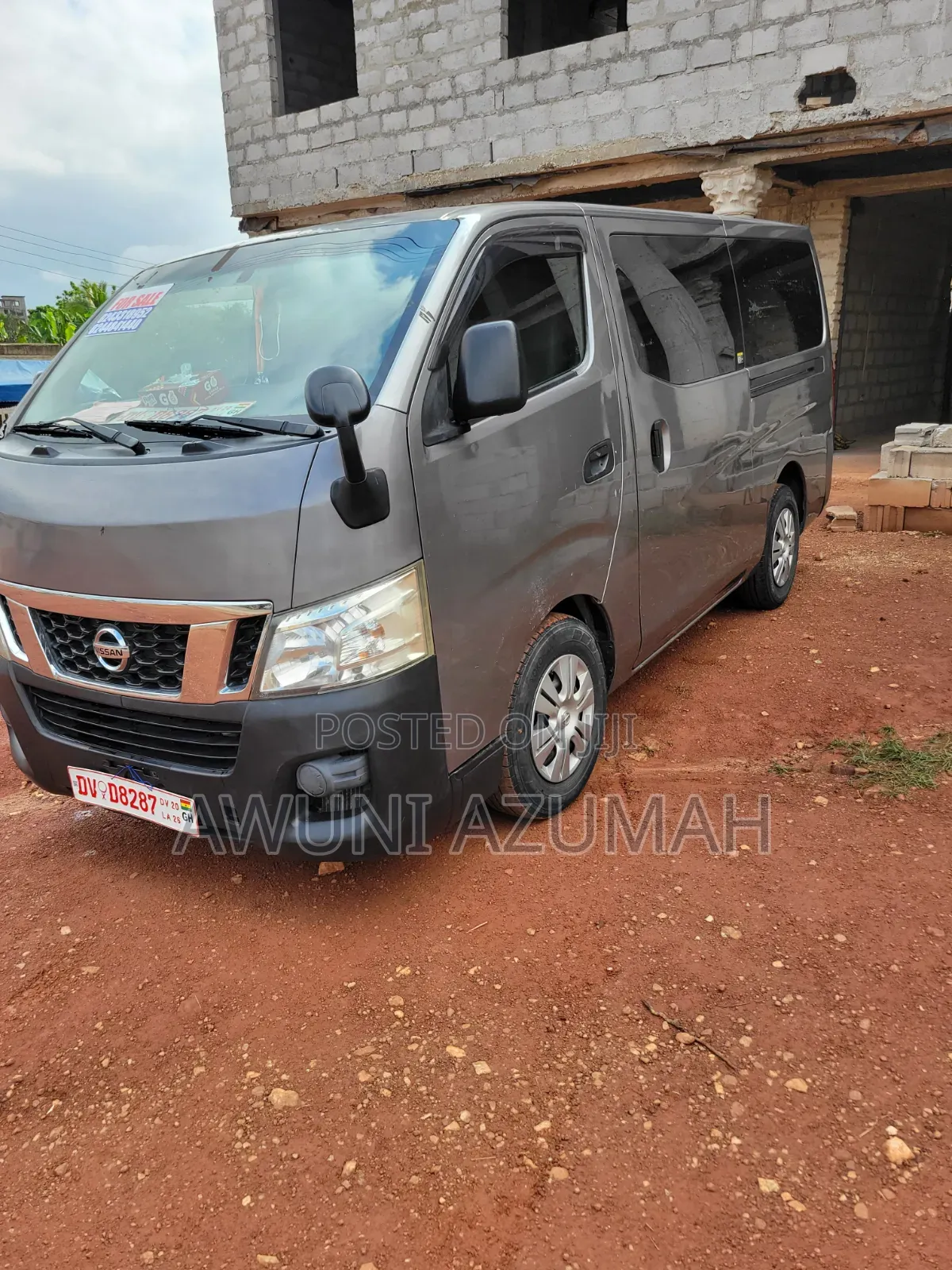 Nissan Caravan (Urvan) 2016 Silver