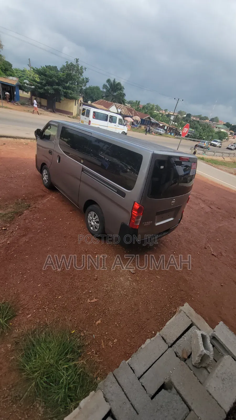 Nissan Caravan (Urvan) 2016 Silver