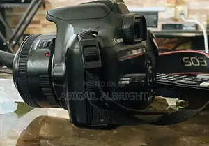 Original Canon Eos 1300d