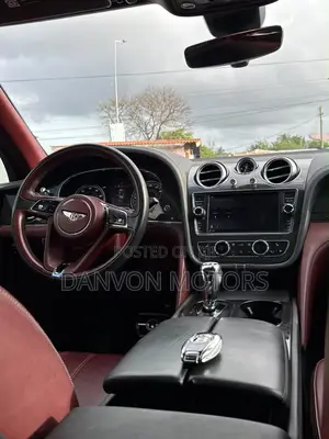 Bentley Bentayga V8 AWD 2019 Gray